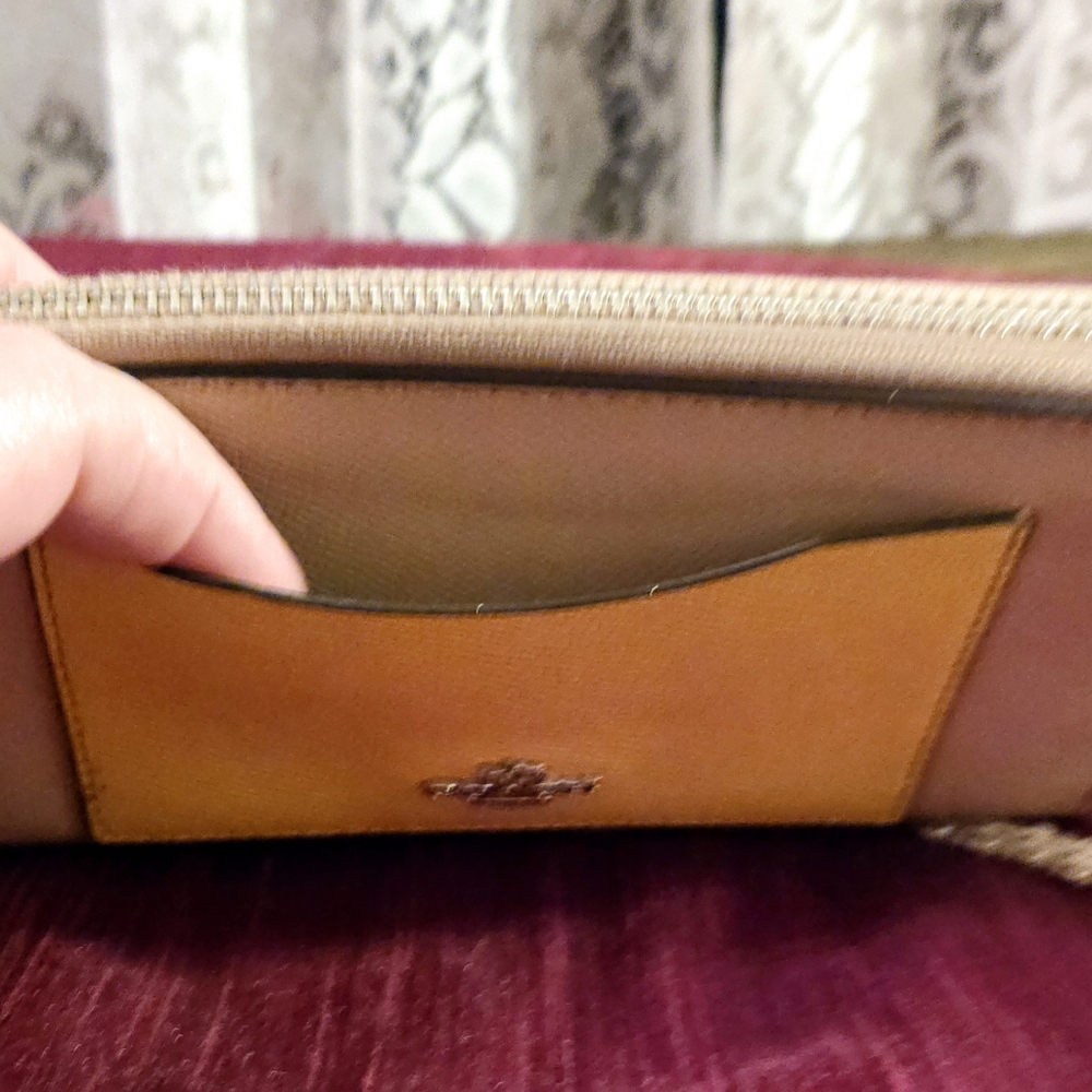 Coach Accordion Style Wallet, Colorblock , Crossgrain Leather - Picture 6 of 8